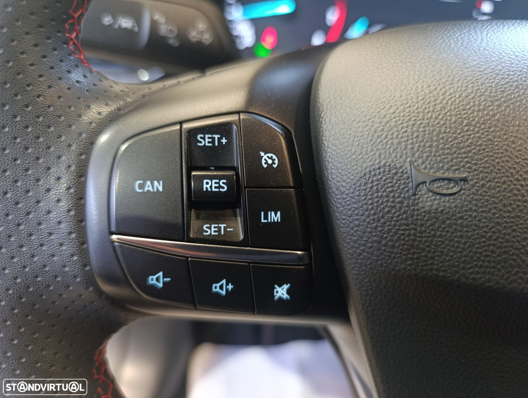 Ford Fiesta 1.0 EcoBoost ST-Line - 12