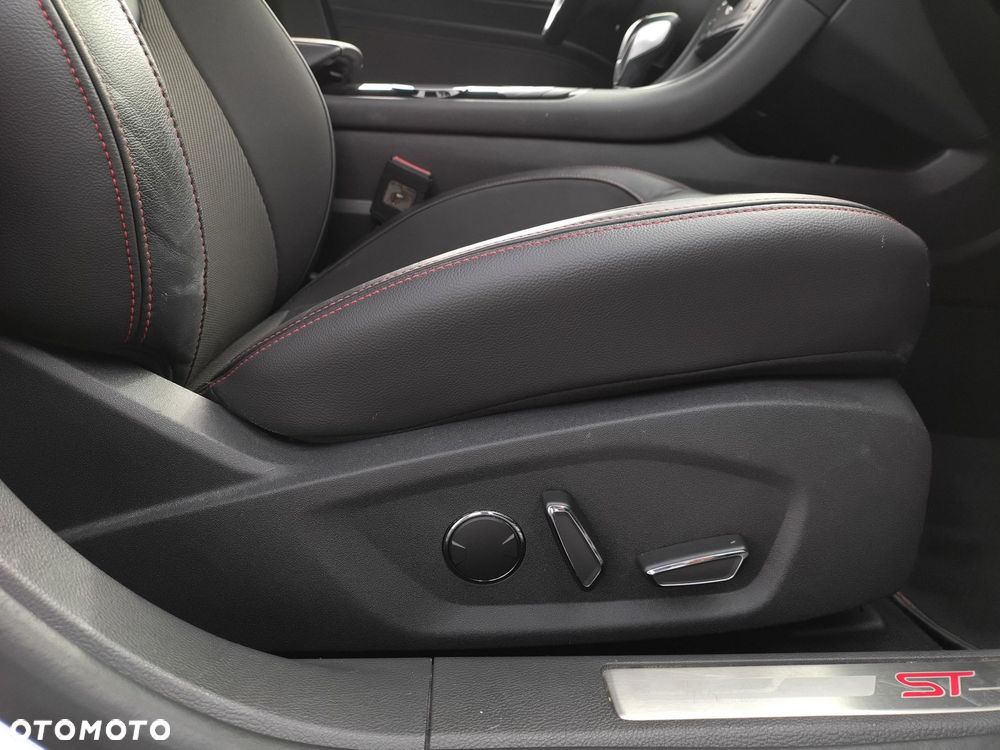 Ford Mondeo 2.0 TDCi ST-Line X - 32