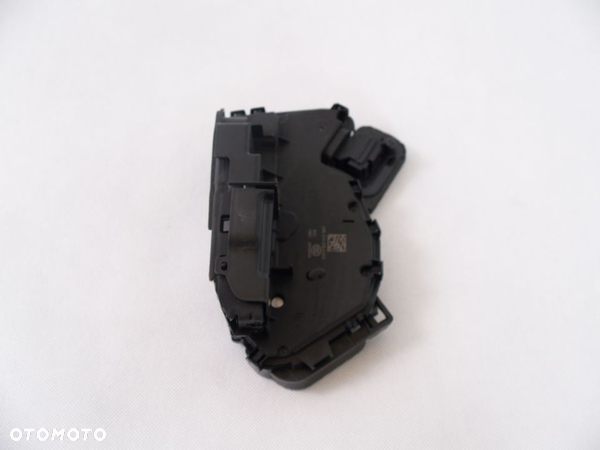 Volkswagen Touran Zamek drzwi prawy tylny VW 15r