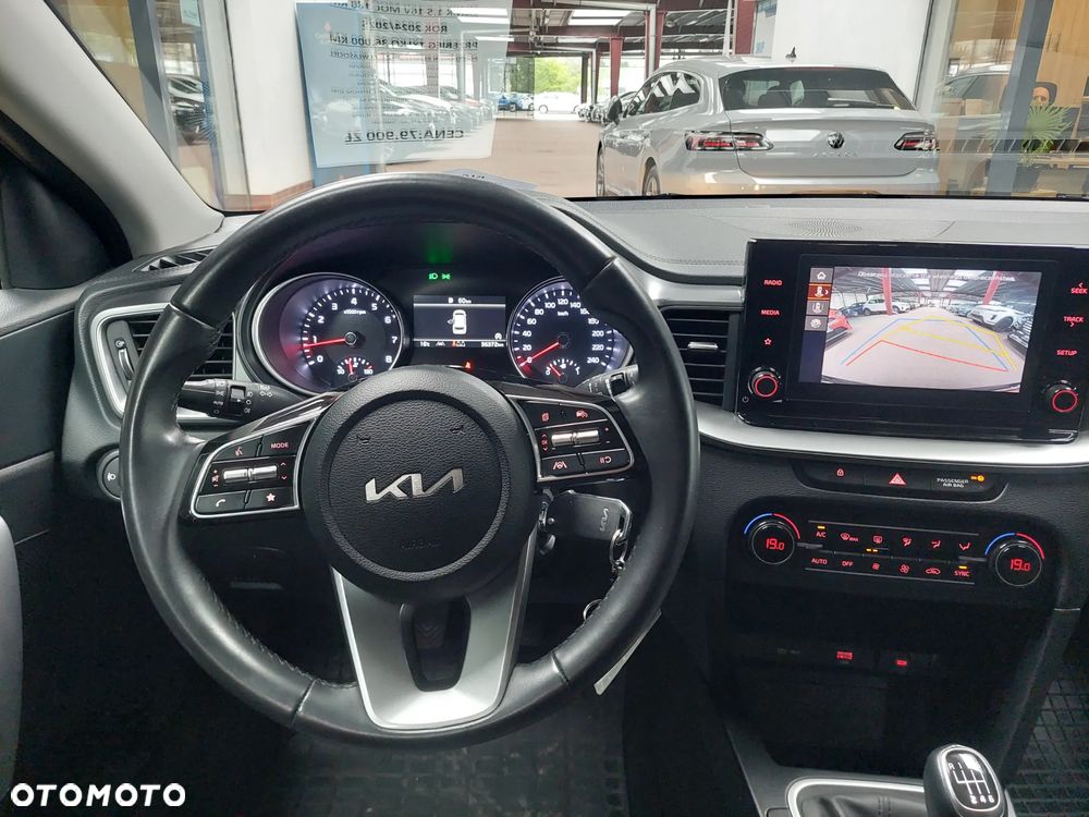 Kia Ceed 1.5 T-GDI M - 22