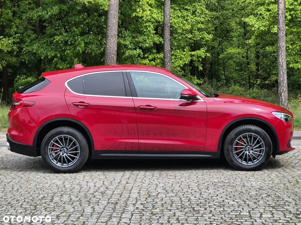 Alfa Romeo Stelvio 2.0 Turbo 16V AT8-Q4 First Edition - 11