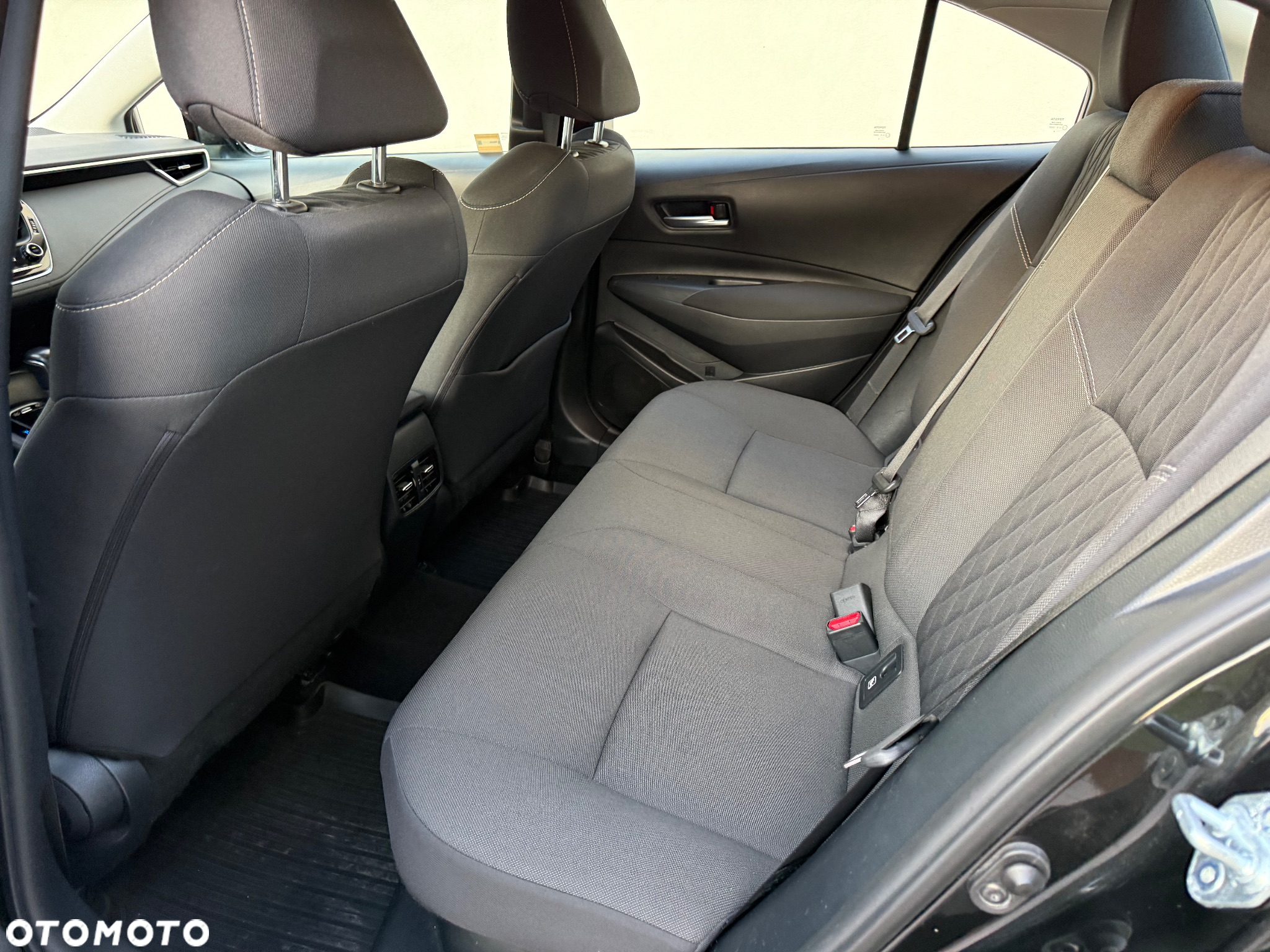 Toyota Corolla 1.8 Hybrid GPF Comfort - 25