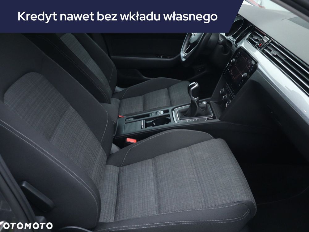 Volkswagen Passat Variant - 11