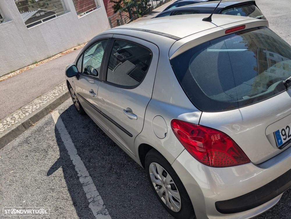 Peugeot 207 1.4 HDi Trendy - 2