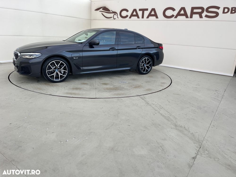 BMW Seria 5 530e Aut. M Sport Edition - 6