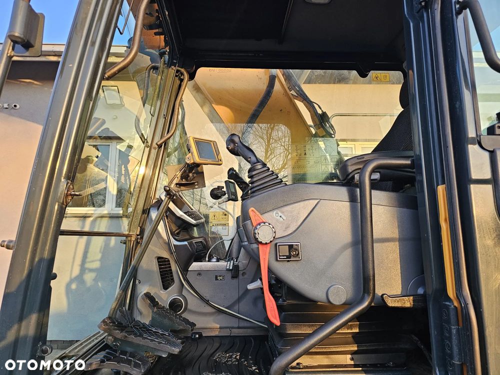 Hyundai HX300 L - 7