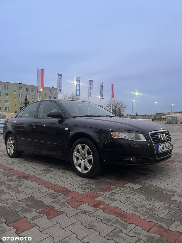 Audi A4 Limousine - 1