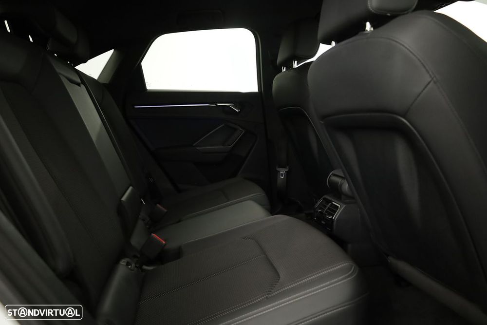 Audi Q3 Sportback 45 TFSIe S line S tronic - 23