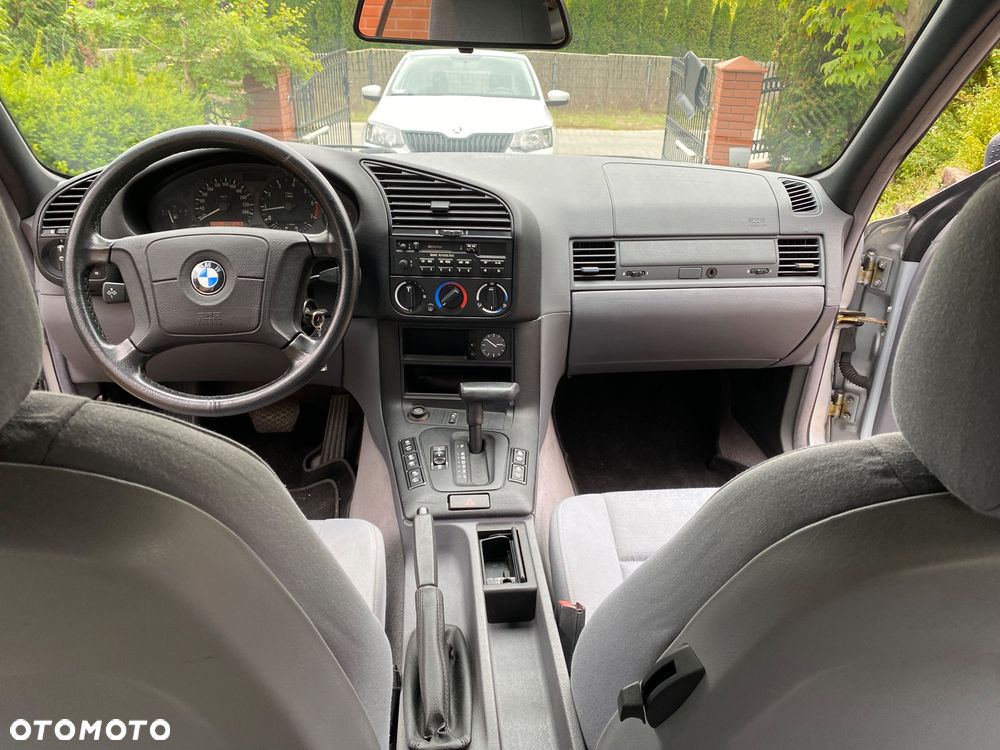 BMW Seria 3 ver-318i - 20