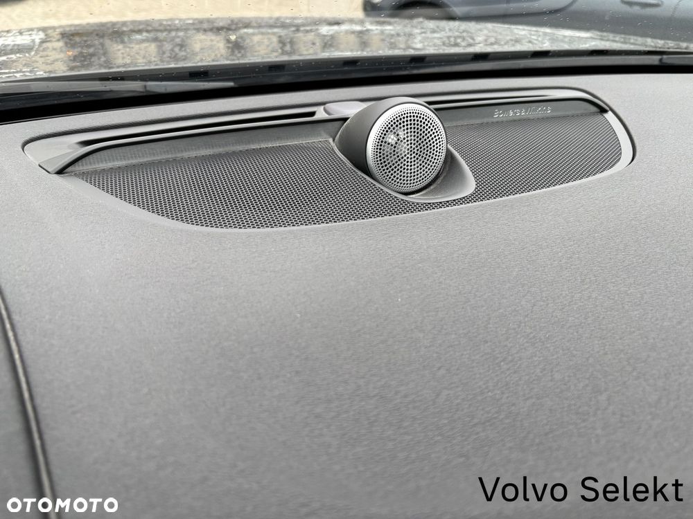 Volvo V90 Cross Country - 16