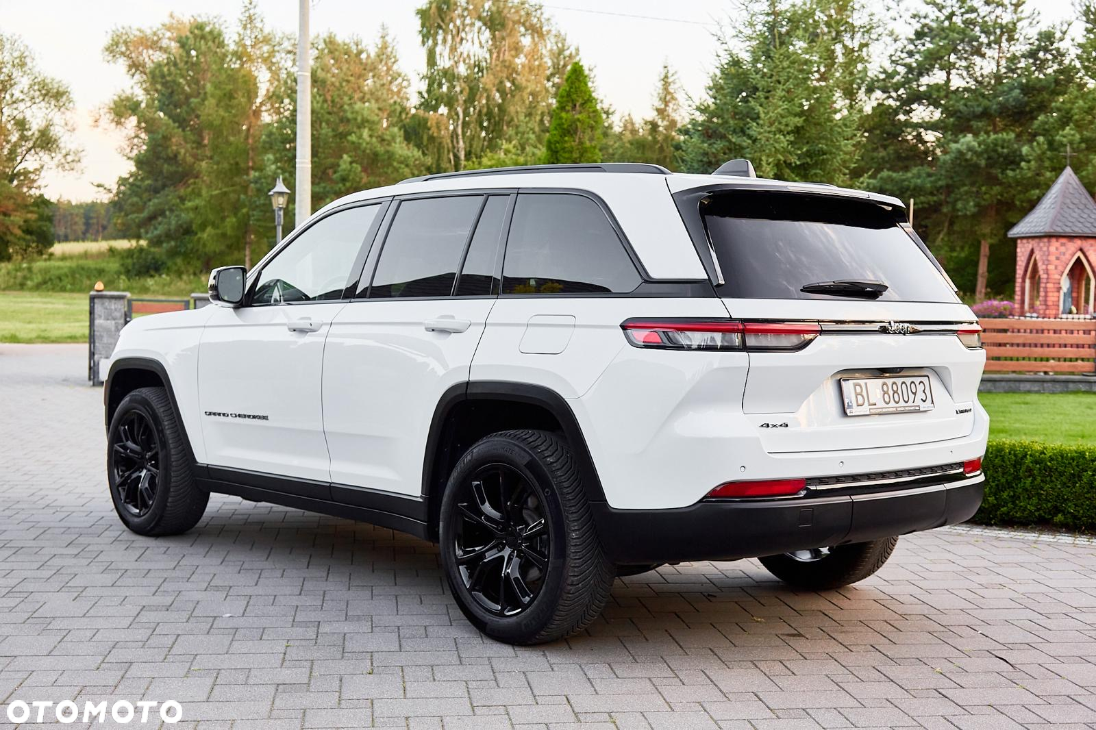 Jeep Grand Cherokee - 10