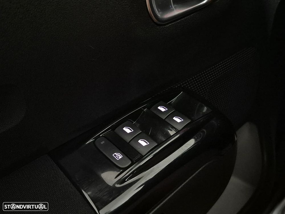Citroën C3 1.2 PureTech Feel - 26