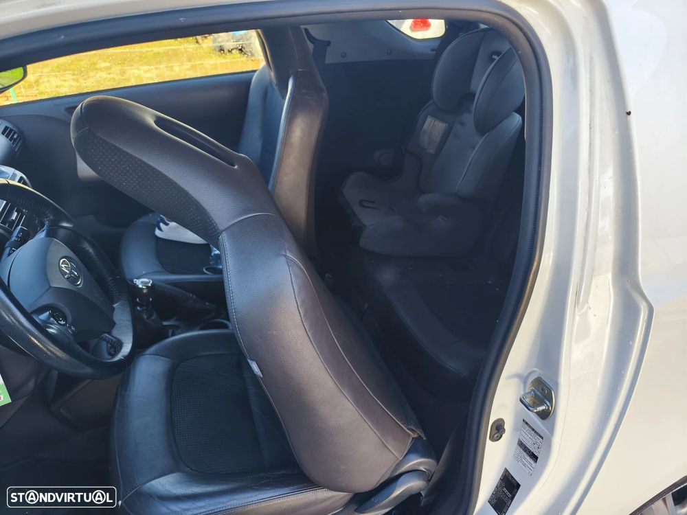 Toyota iQ 1.0 zero - 9