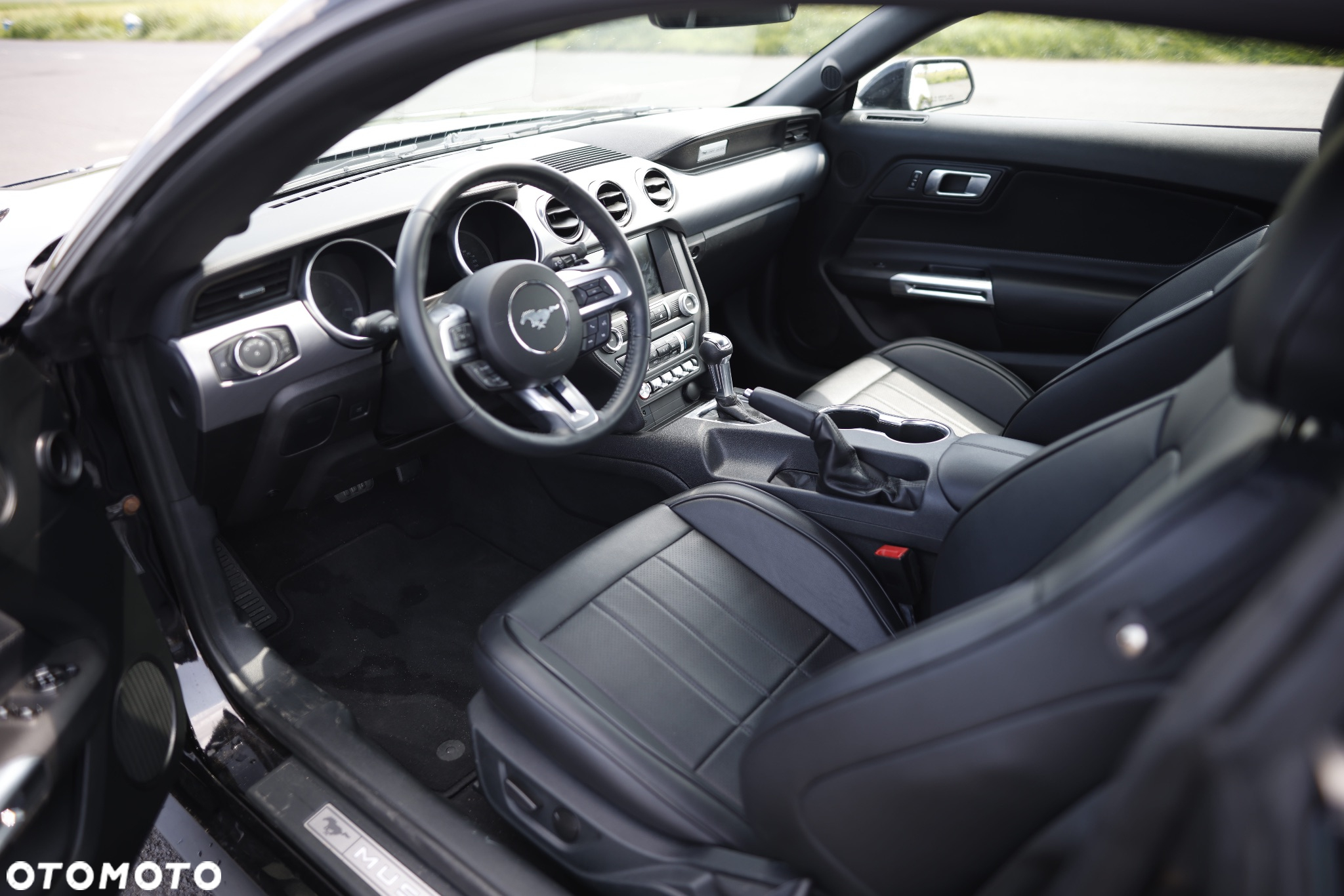 Ford Mustang 5.0 V8 GT - 5