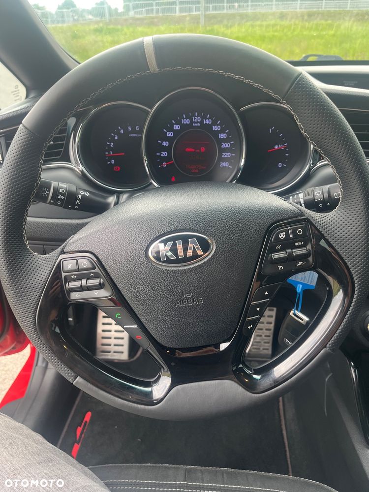 Kia Ceed 1.6 CRDi 136 ISG GT Line - 19