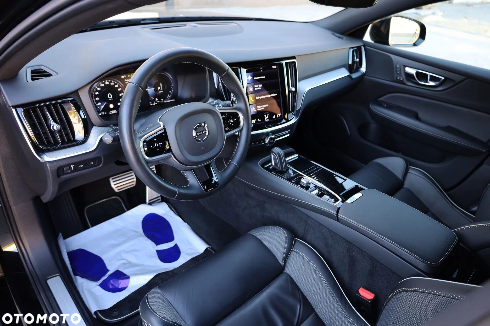 Volvo V60 T6 AWD Recharge Geartronic RDesign - 18