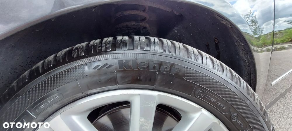 Volkswagen Passat 2.0 TDI DPF Highline - 18