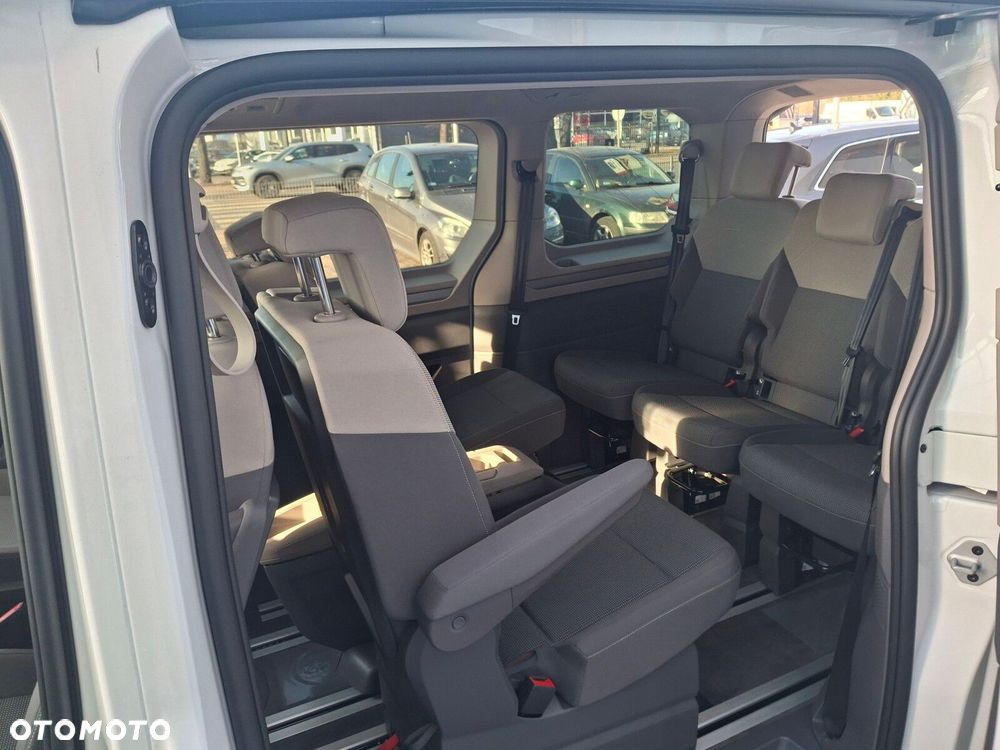 Volkswagen Multivan - 29