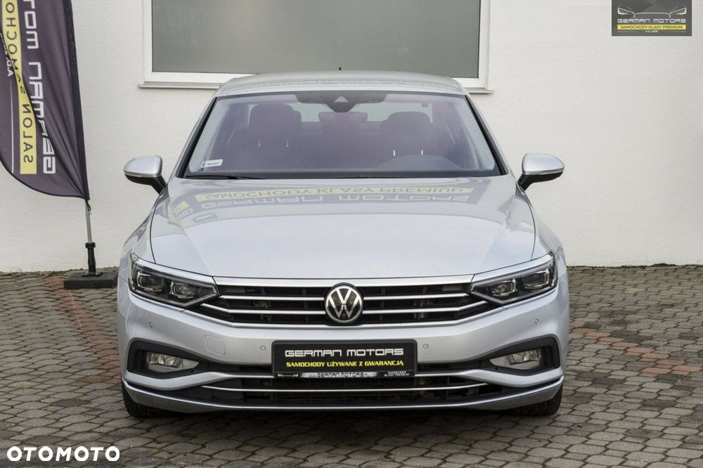 Volkswagen Passat - 20