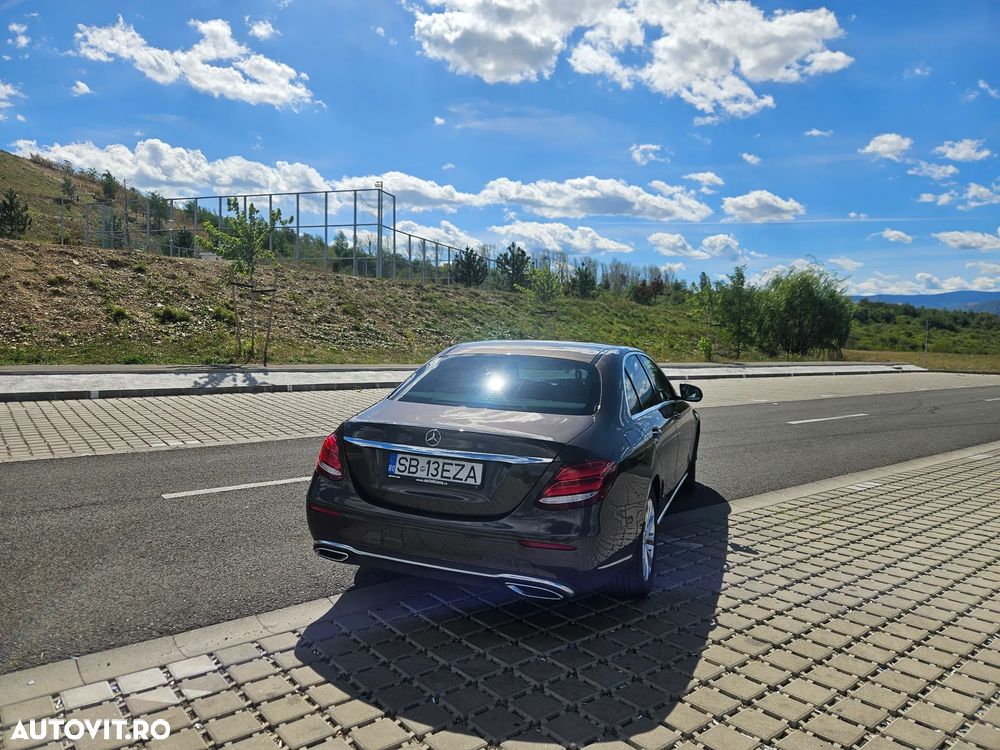 Mercedes-Benz E 220 d Aut. - 9