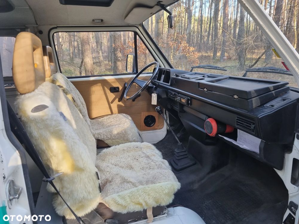 Volkswagen Transporter - 18