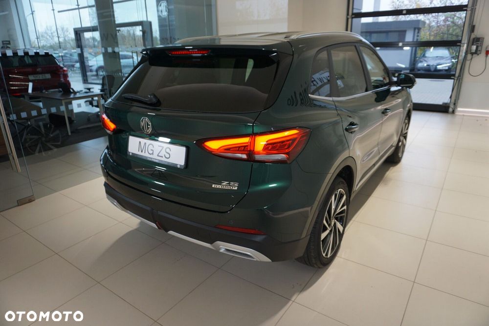 MG ZS Hybrid+ - 20