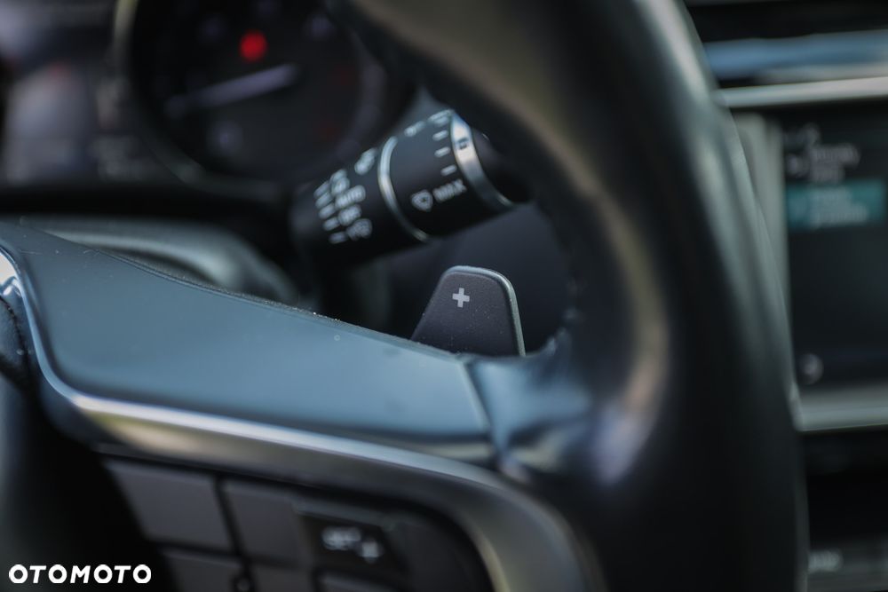 Jaguar XE 20d R-Sport - 32