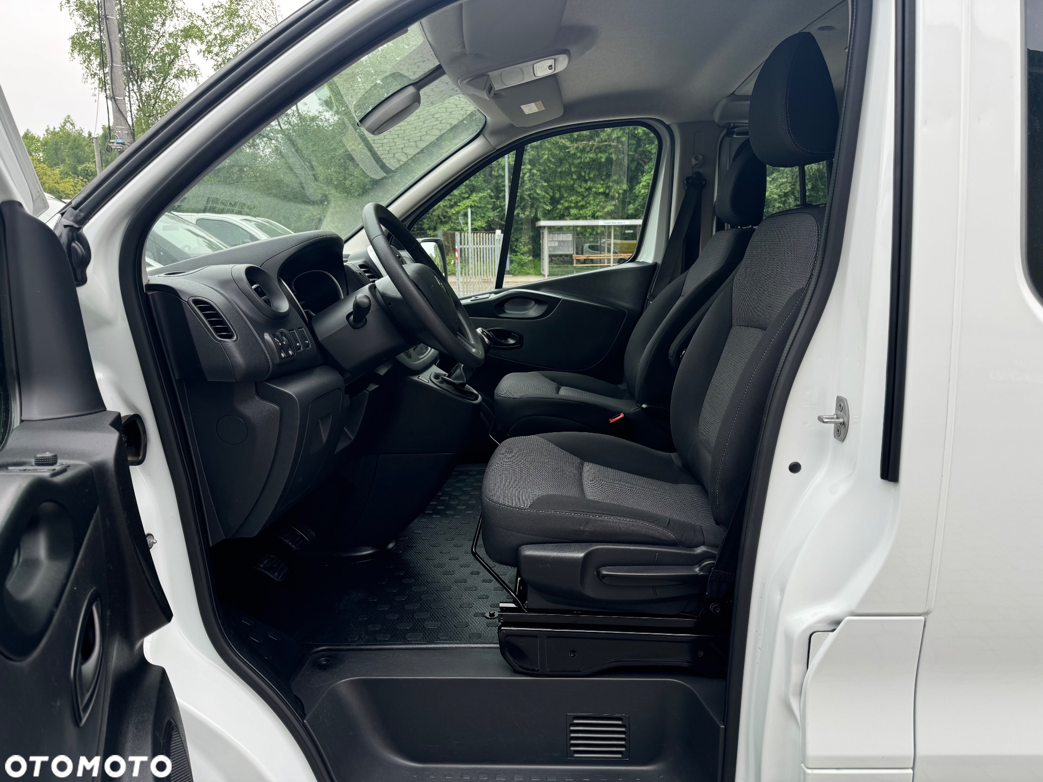 Renault Trafic - 17