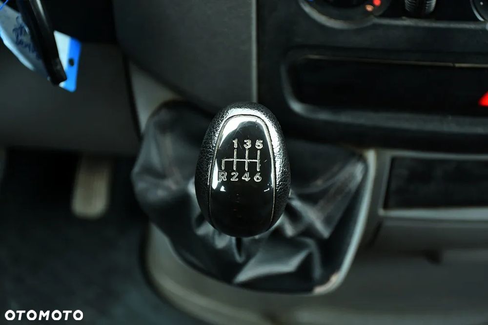 Mercedes-Benz Sprinter - 19