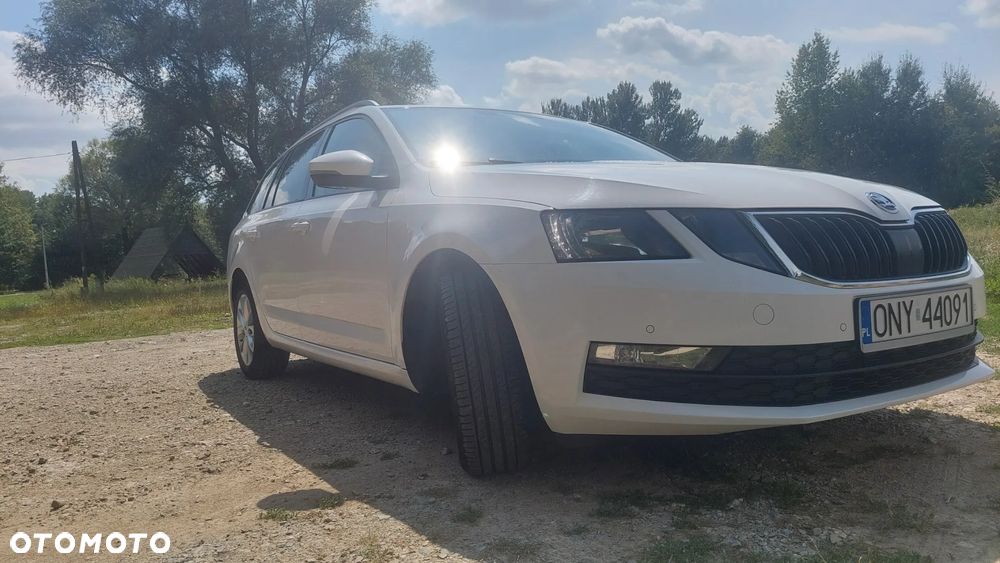 Skoda Octavia 1.6 TDI DSG Style - 2
