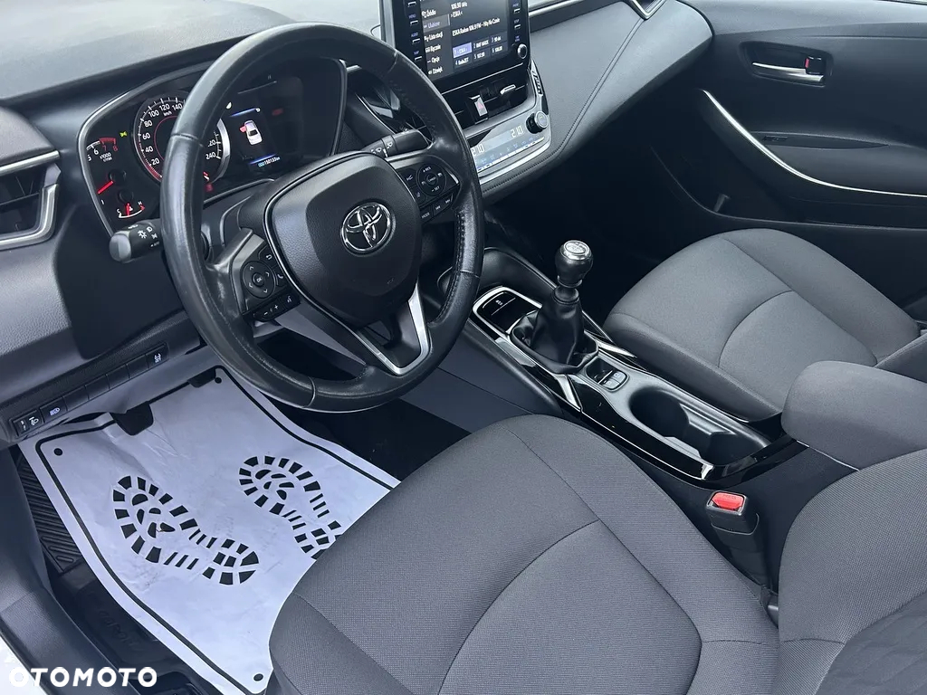 Toyota Corolla 1.5 Comfort - 21