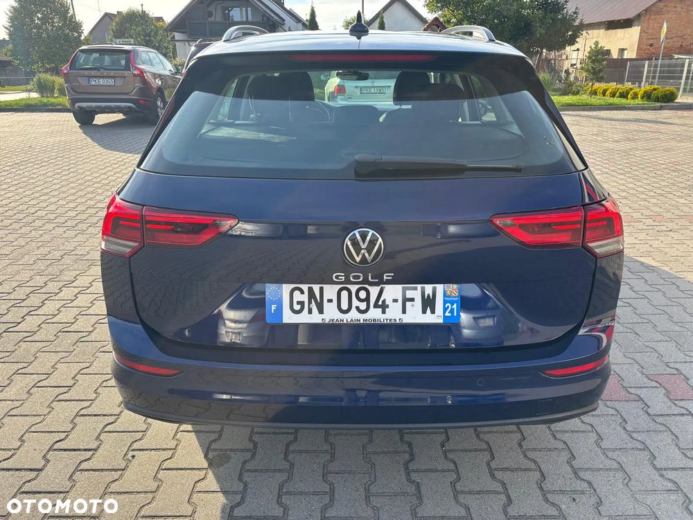 Volkswagen Golf - 6