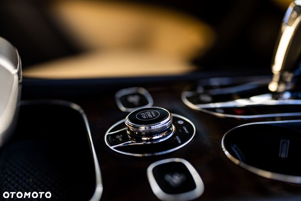 Bentley Bentayga - 9