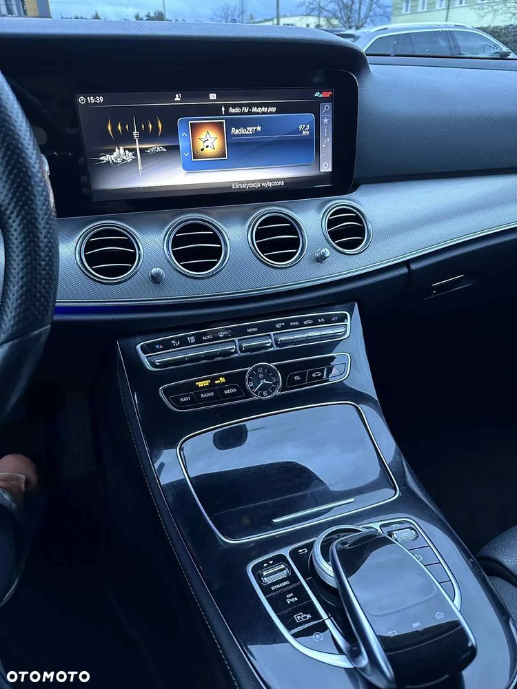 Mercedes-Benz Klasa E 220 d 9G-TRONIC - 17