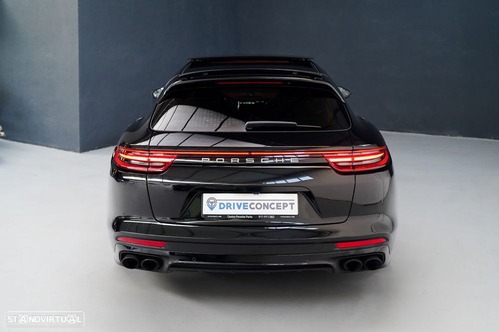 Porsche Panamera Sport Turismo 4 E-Hybrid - 25