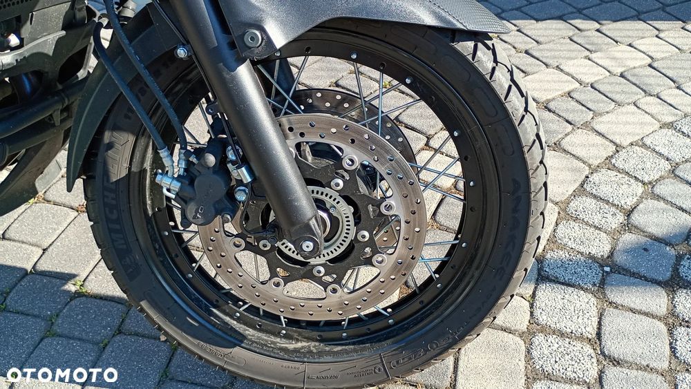 Suzuki V-STROM - 13