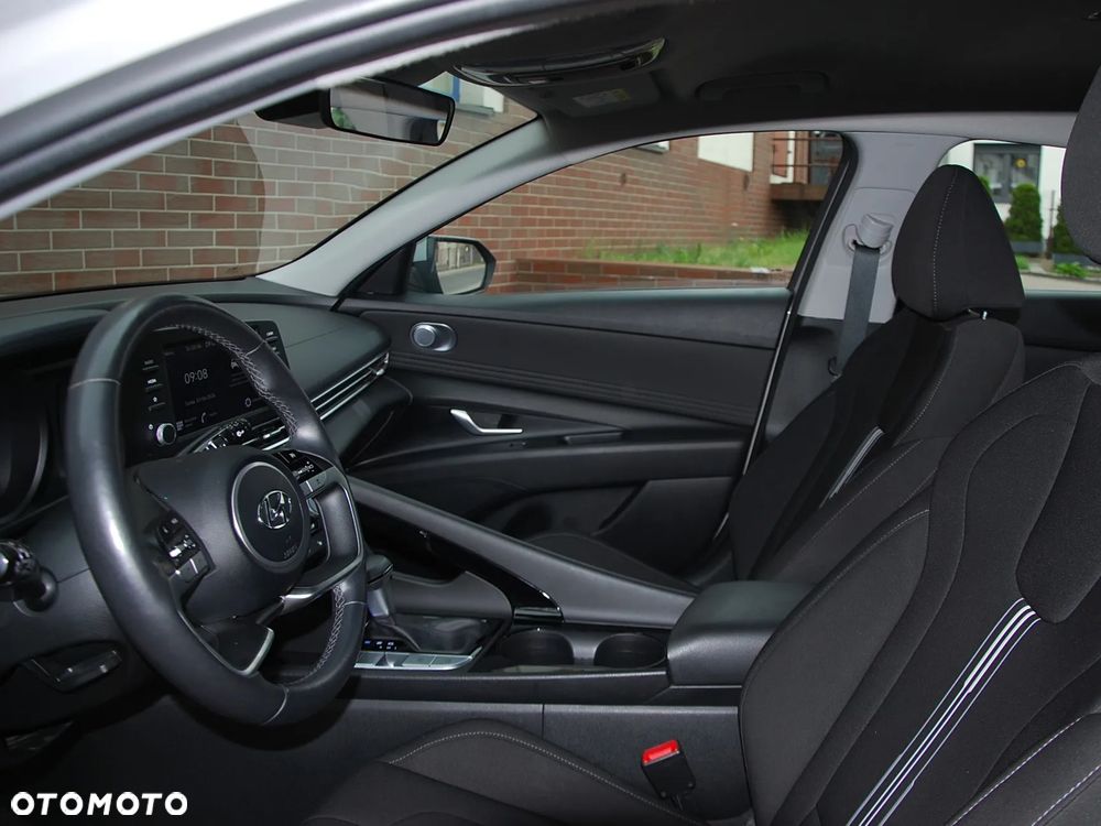 Hyundai Elantra 1.6 Smart CVT - 10