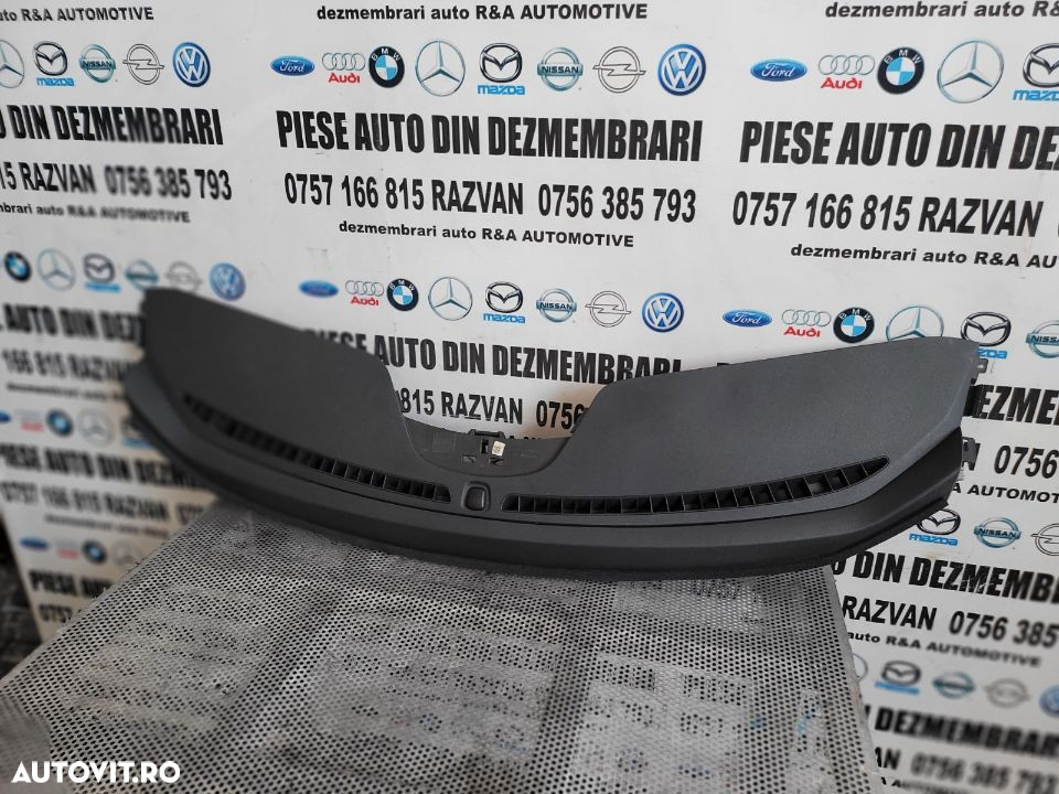 Ornament Superior Plansa Bord Ford Kuga 2 II An 2015-2020 Dezmembrez Ford Kuga 2 II Automat 4x4 - 4