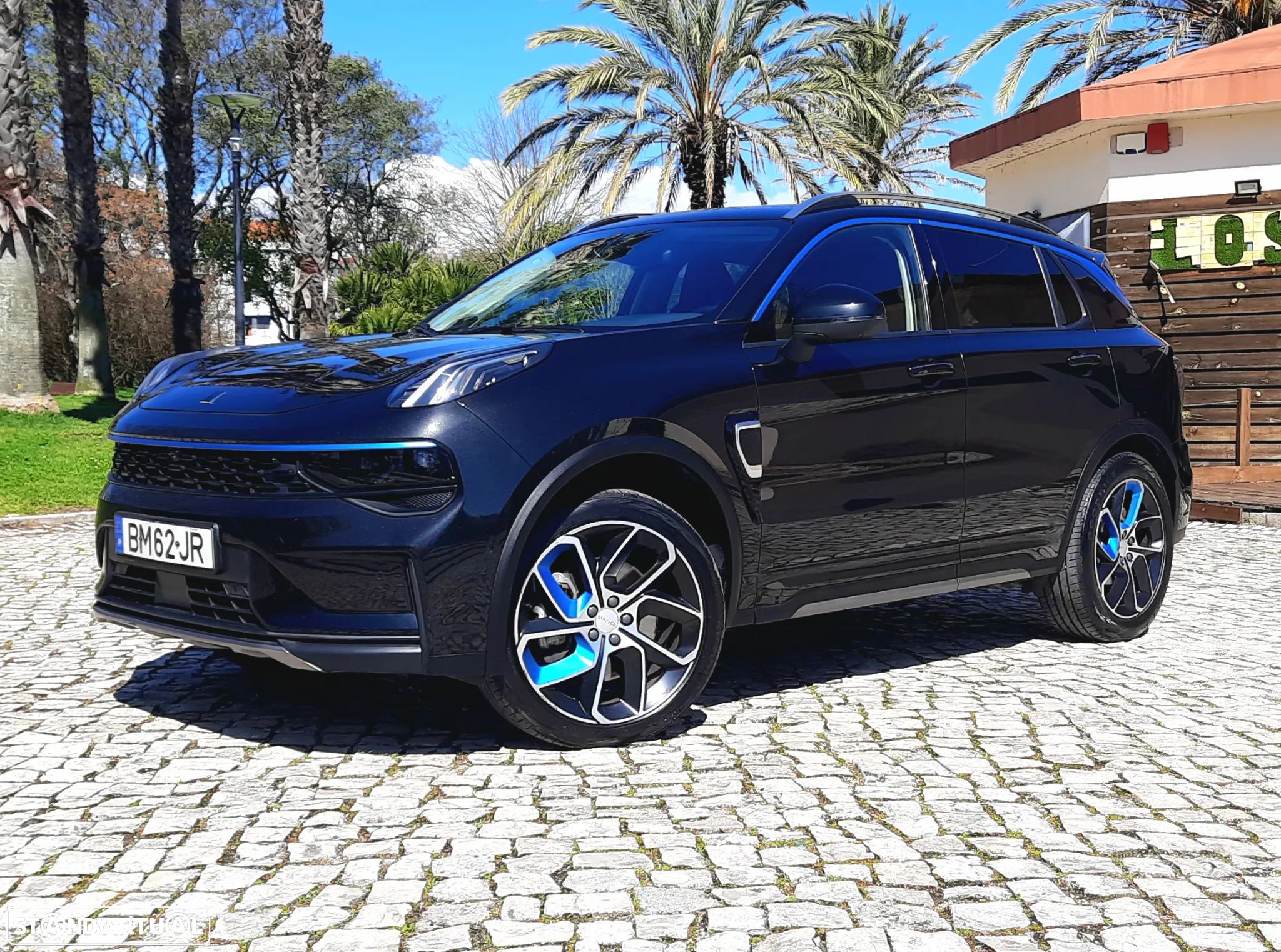 Lynk & Co 01 - 1
