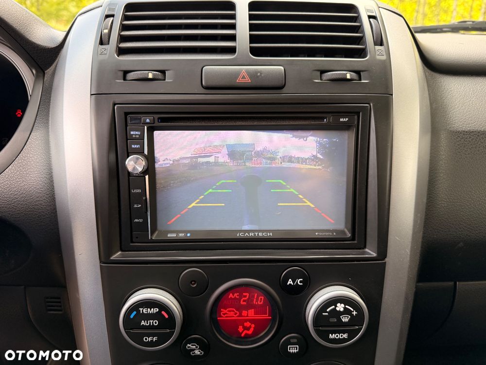 Suzuki Grand Vitara 3.2 V6 Elegance - 16