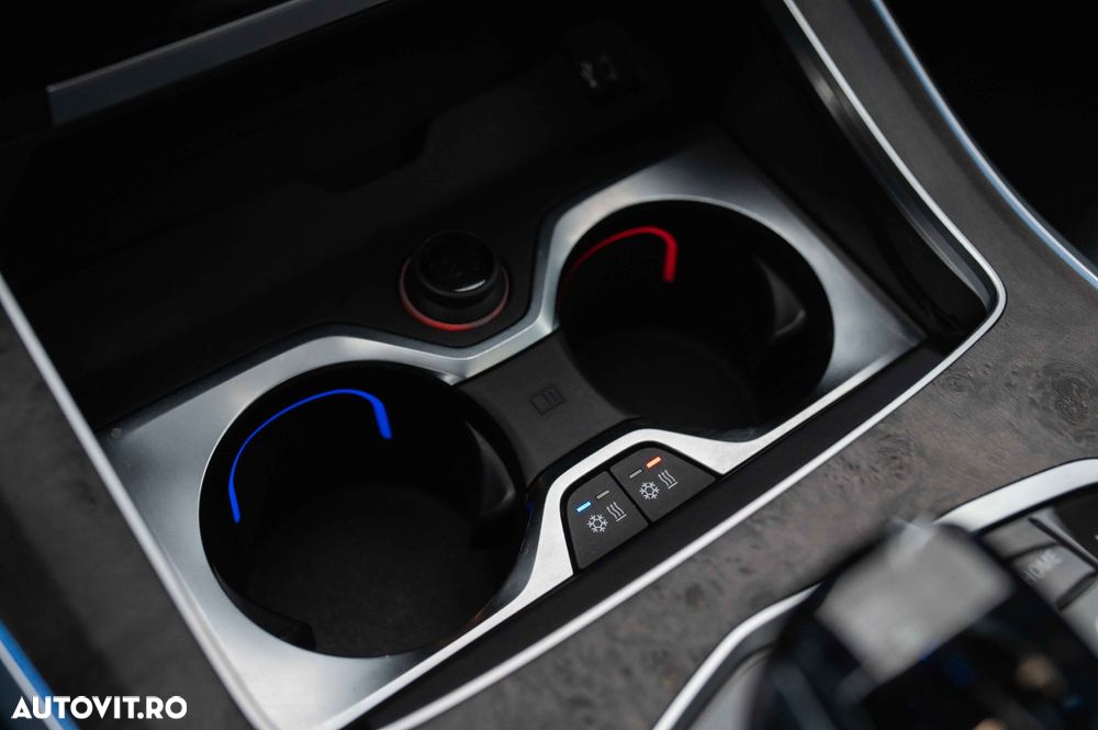 BMW X5 xDrive45e - 37