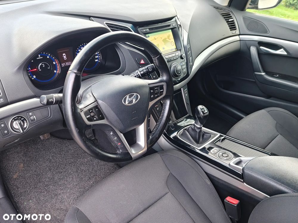 Hyundai i40 i40cw 1.7 CRDi Fifa World Cup Edition - 20