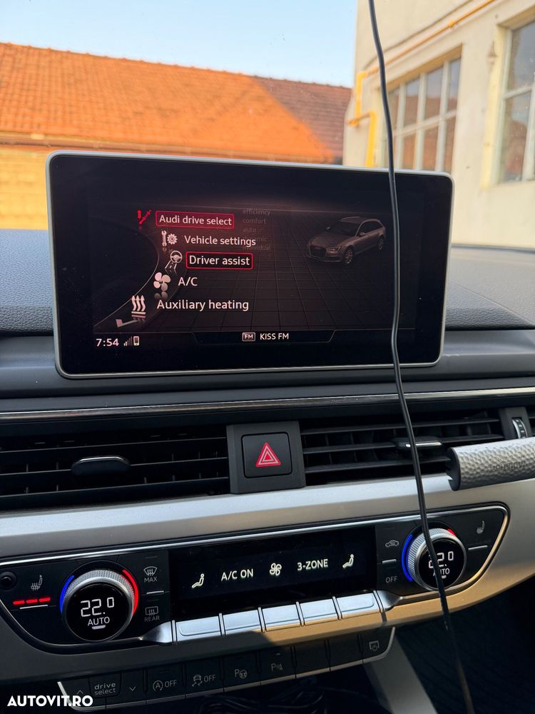 Audi A4 2.0 TDI quattro Stronic - 9