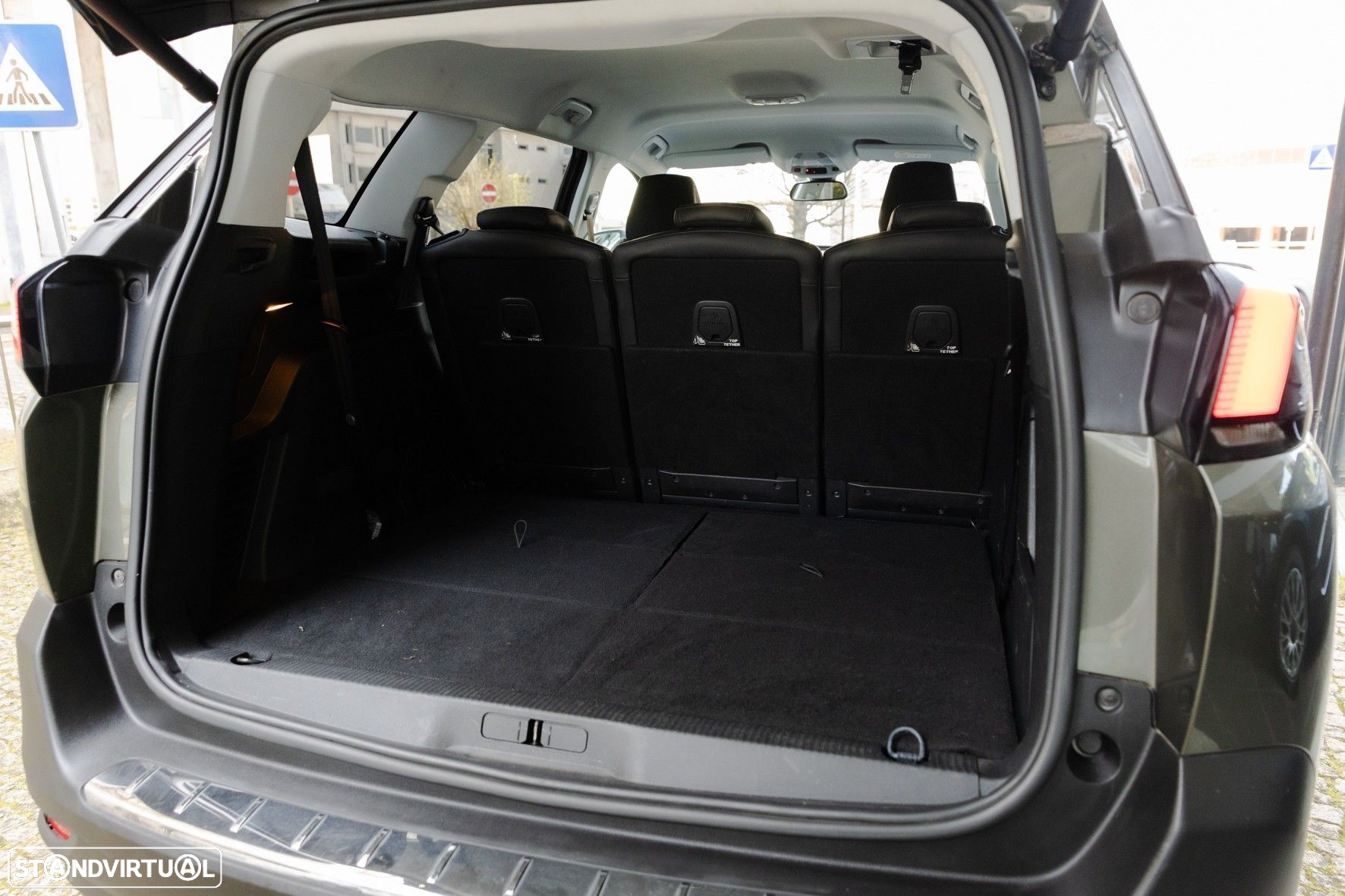 Peugeot 5008 1.2 PureTech Allure EAT8 - 20