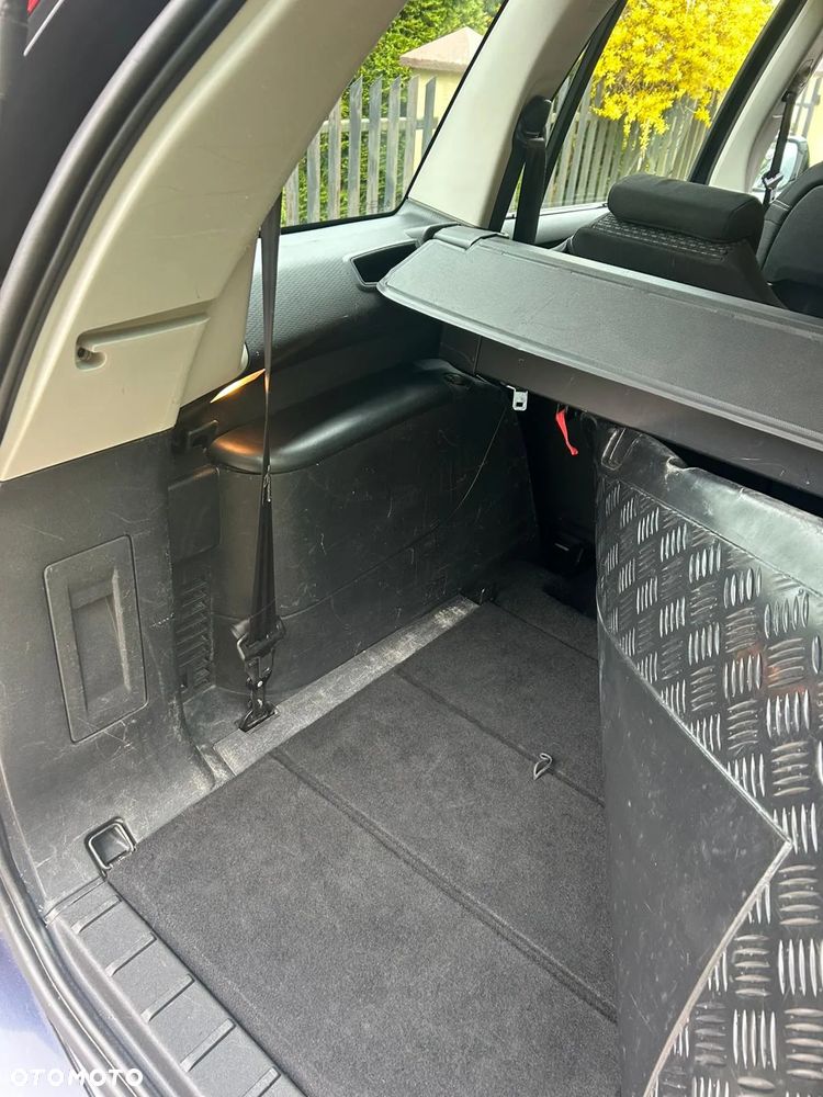 Citroën C4 Grand Picasso - 19