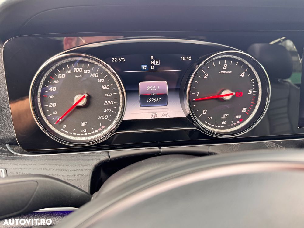 Mercedes-Benz E - 8
