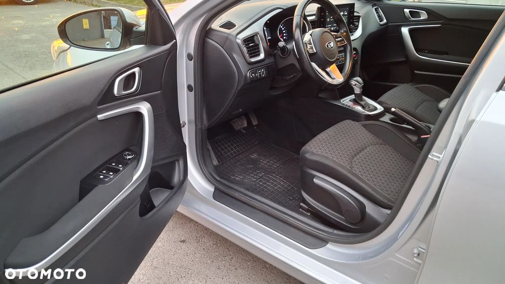 Kia Ceed 1.6 CRDi SCR M DCT - 2