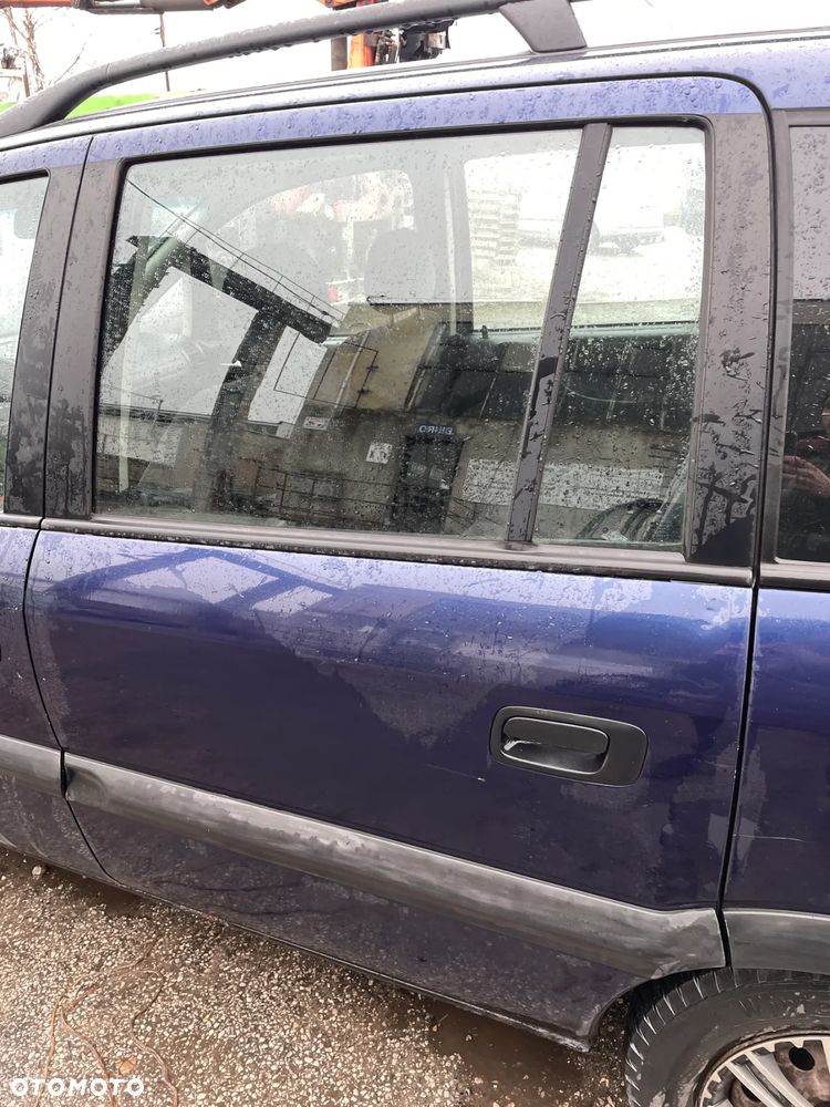 DRZWI PRAWY LEWY TYL OPEL ZAFIRA A Z282 - 2