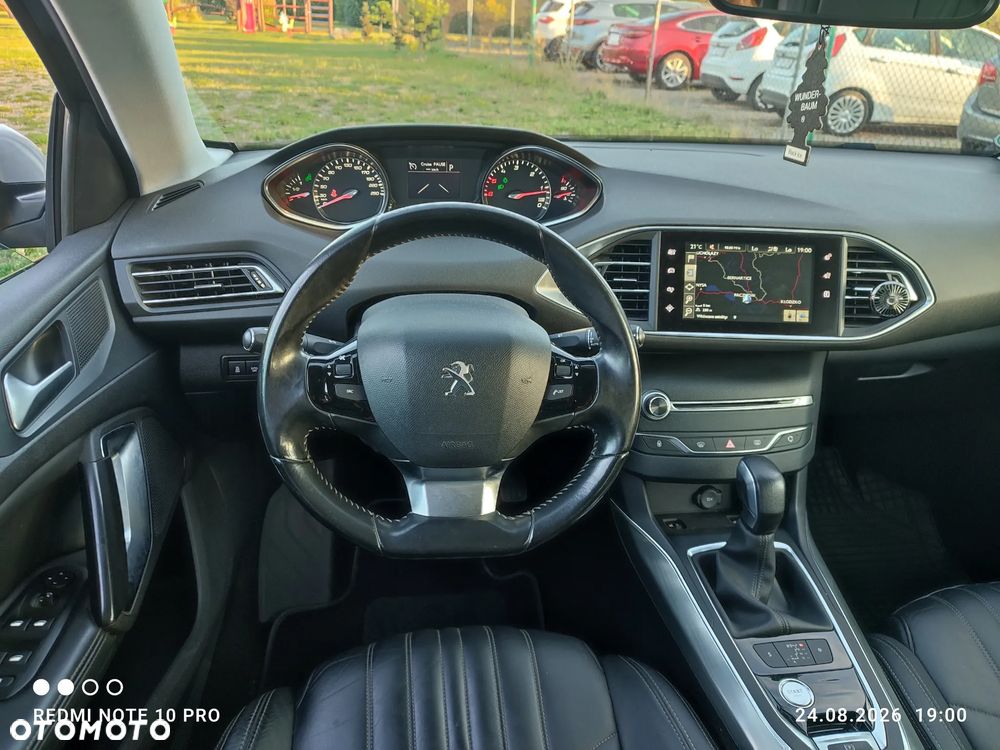 Peugeot 308 BlueHDi 150 Automatik Stop & Start Niveau 2 Business-Line - 16