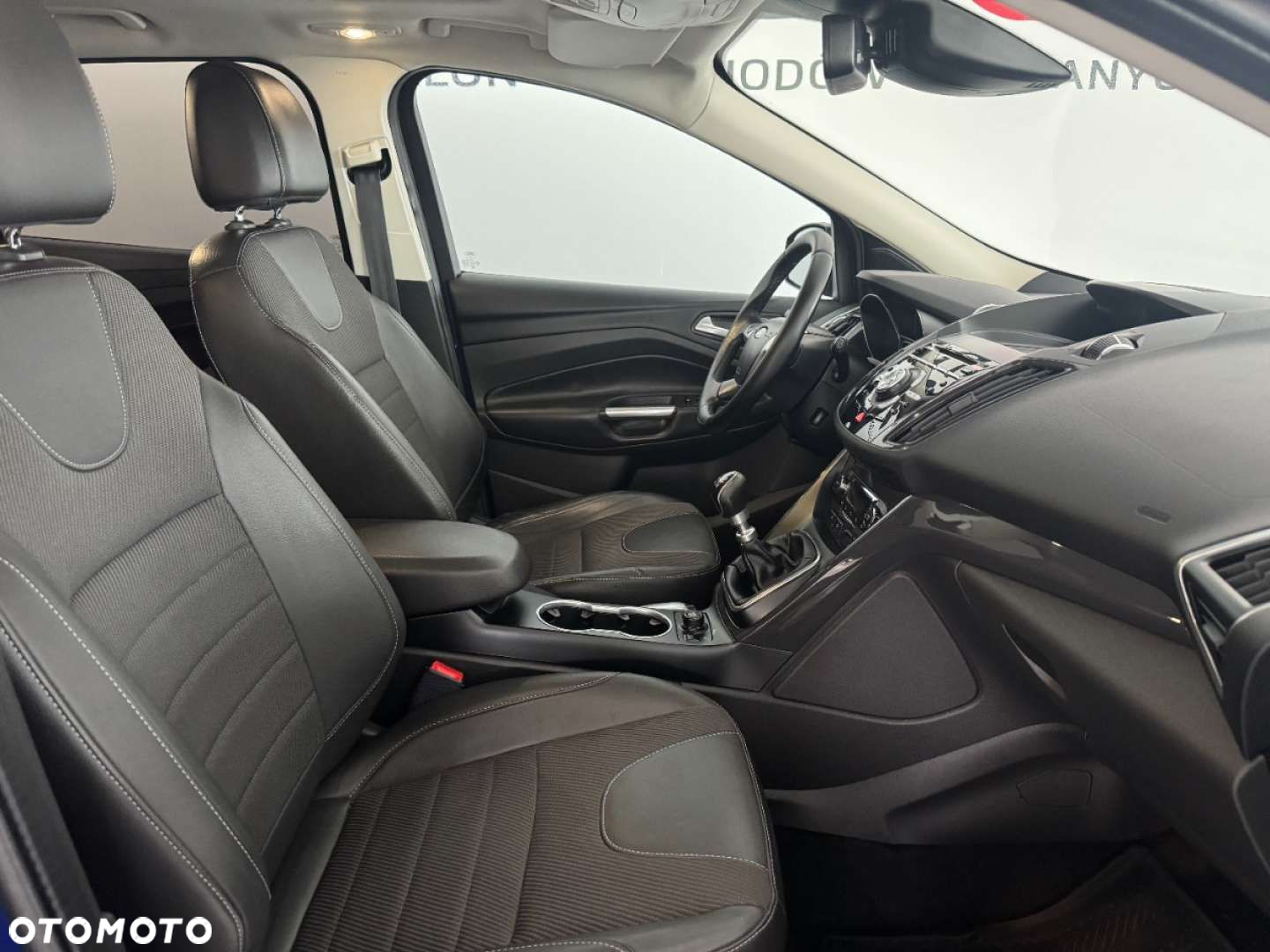 Ford Kuga - 21
